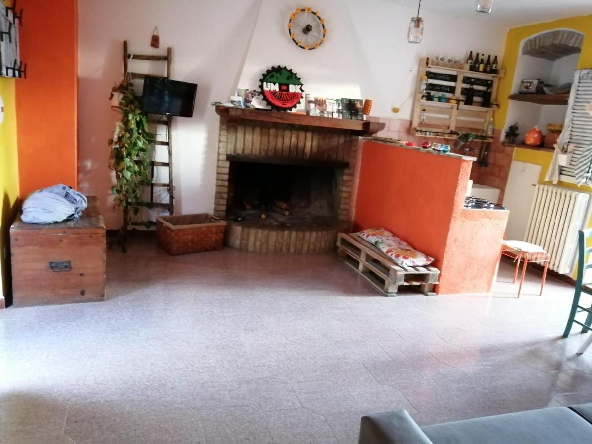 Umbria In Bike B&B Foligno Dış mekan fotoğraf